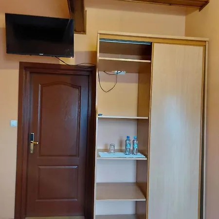 汽车旅馆 Delfin **